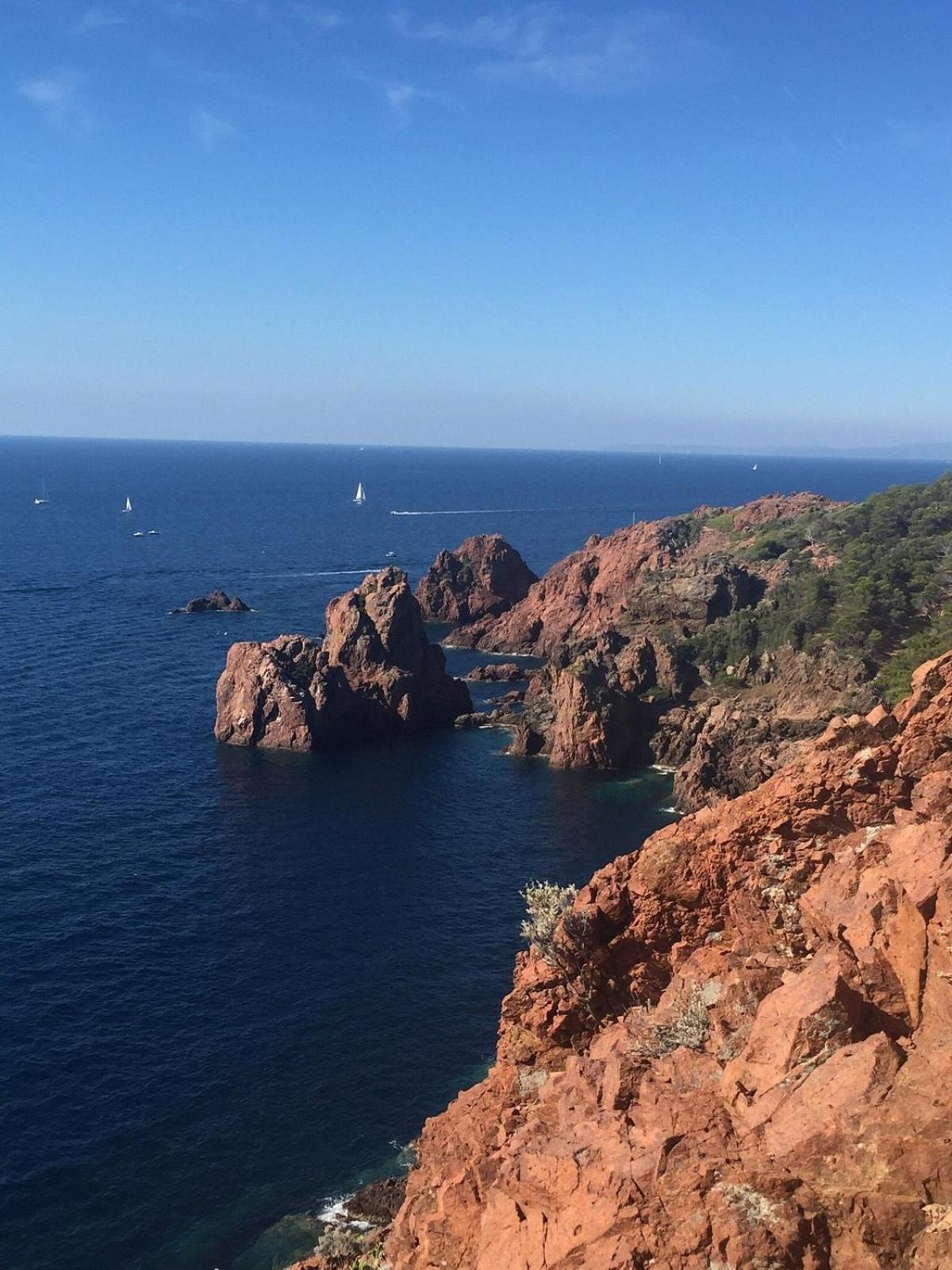 Village Cap Esterel, Piscine, Plage Saint-Raphaël Exteriör bild