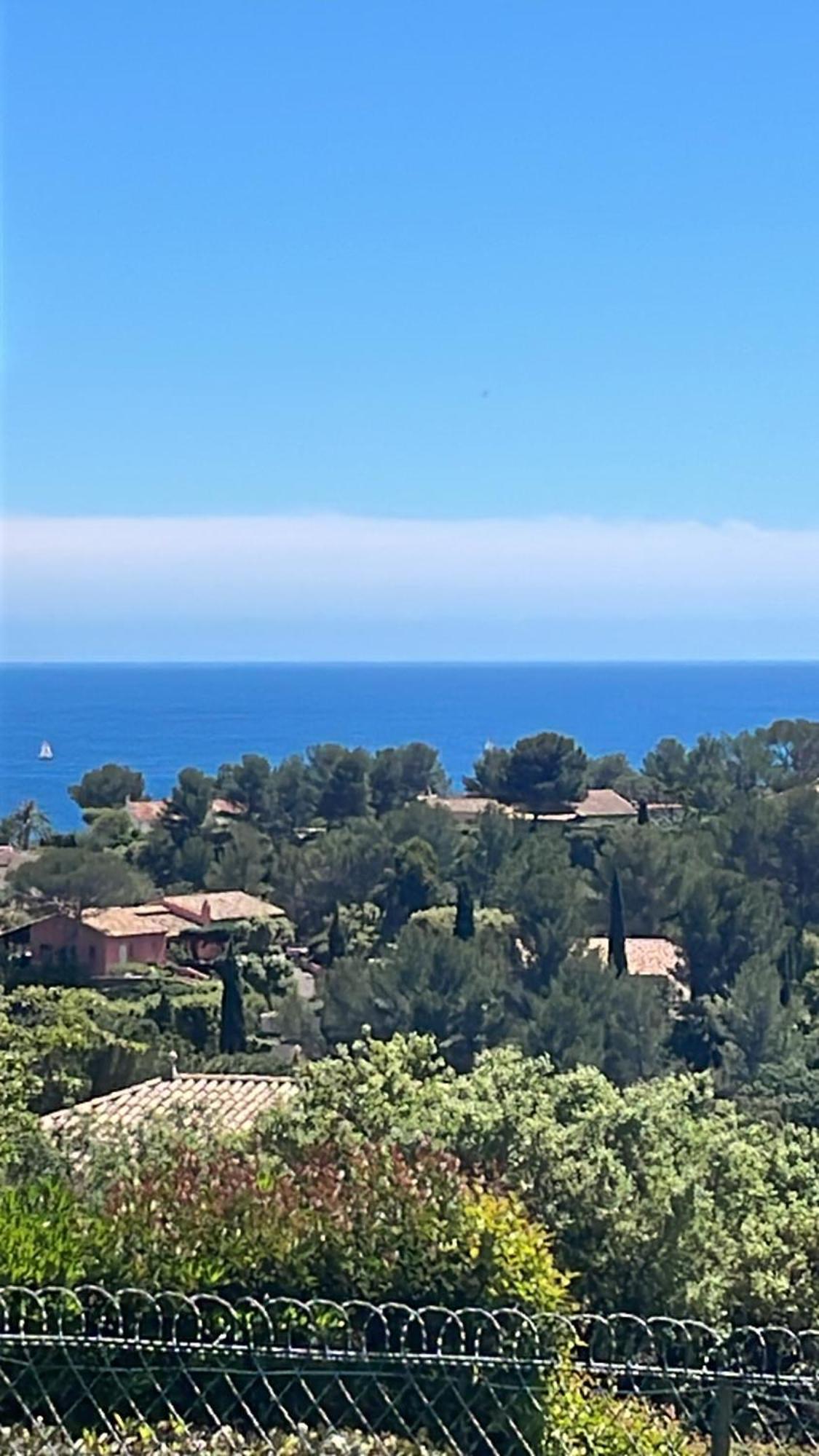 Village Cap Esterel, Piscine, Plage Saint-Raphaël Exteriör bild